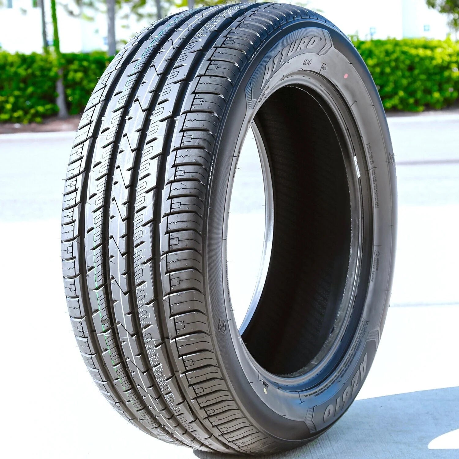 Set of 4 (quad) 265/50R20 112V XL full season tires suitable for: 2014-15 Jeep Grand Cherokee Summit, 2019-20 Jeep Grand Cherokee Limited X