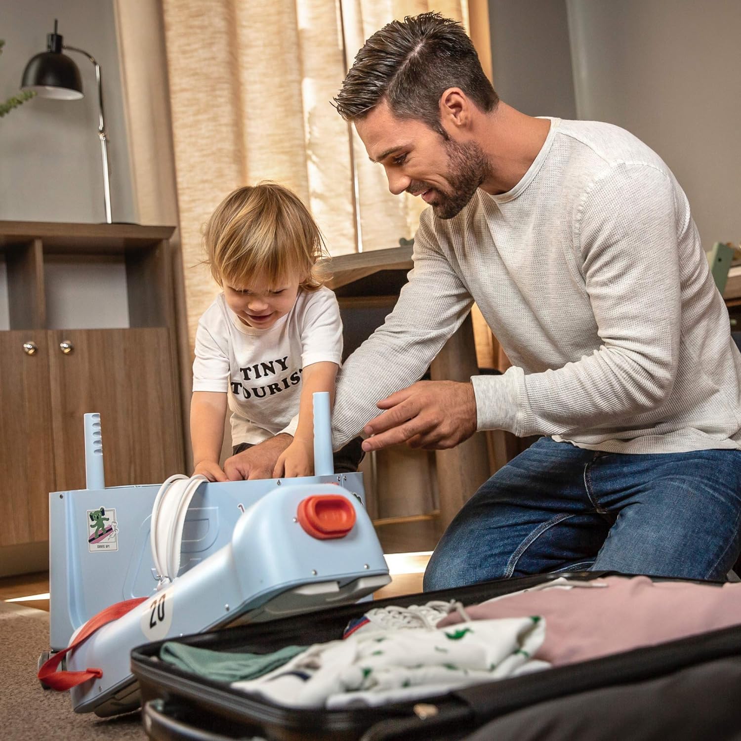 Kids' ride-on luggage and in-flight beds - Help your kids relax and sleep on the plane - Approved by multiple airlines - Best for ages 3 - 7