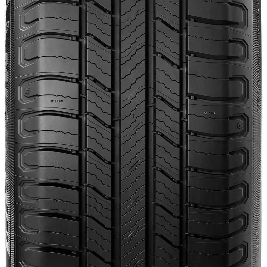 Full season 235/55R20 102H bus tyres