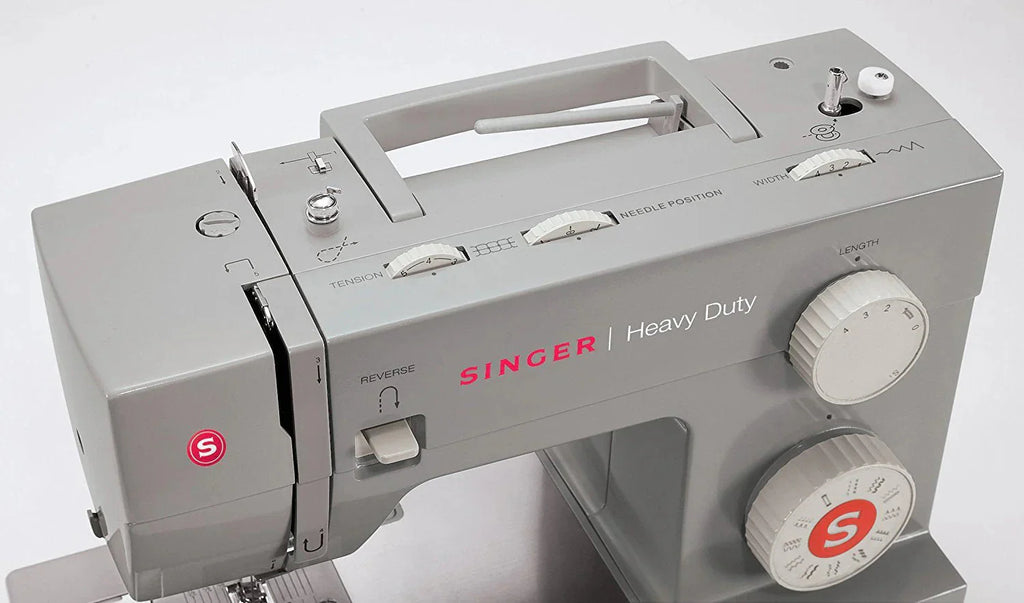 Heavy-Duty SINGER 4423 Sewing Machine