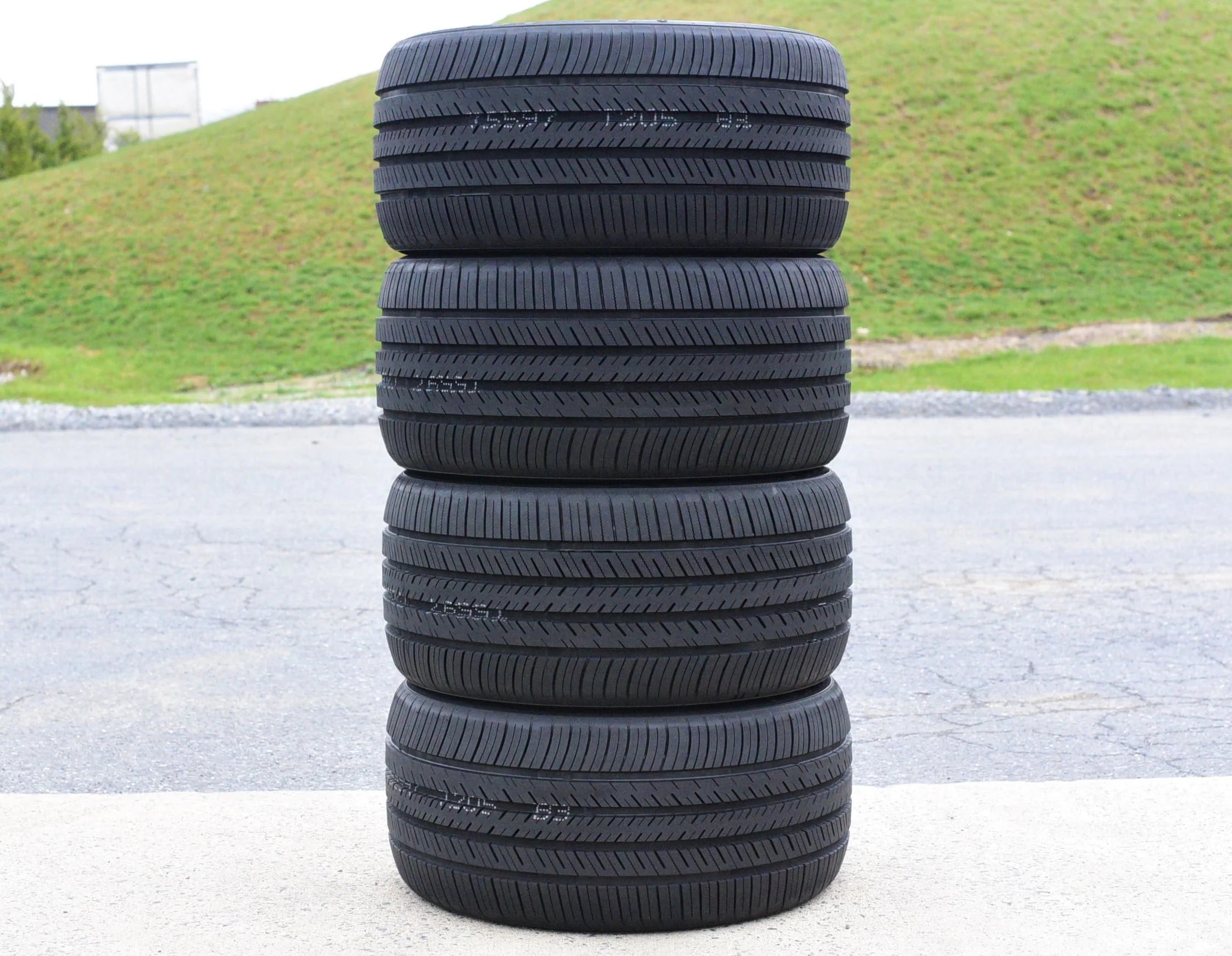 Set of 4 (4) 235/30R20 88W XL A/S performance tires